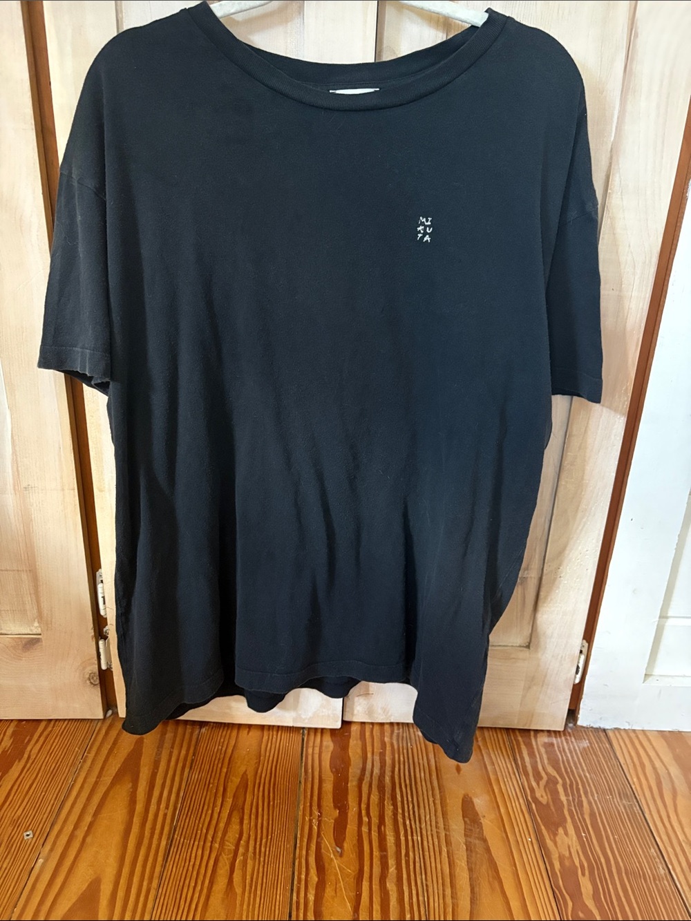Mikuta graphic embroidered tee never worn - Picture 5 of 7